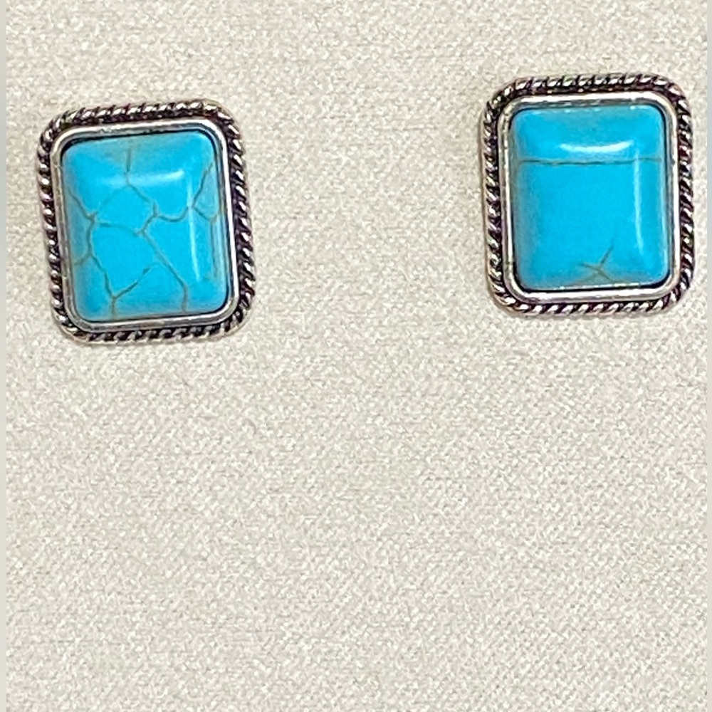🎉❤️ Lucy Turquoise Silver Earrings - Picture 2 of 2